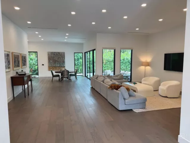 4-bedroom home for rent in West Palm Beach - 120 Summa Street - MondialRealty