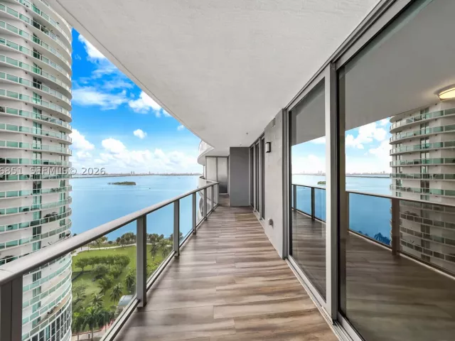 2-bedroom condo for rent in Miami - 488 NE 18th St 2109 - MondialRealty
