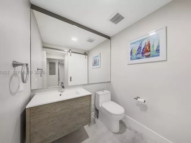 2-bedroom condo for rent in Miami - 488 NE 18th St 2109 - MondialRealty