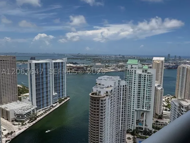2-bedroom condo for sale in Miami - 495 Brickell Ave 5104 - MondialRealty