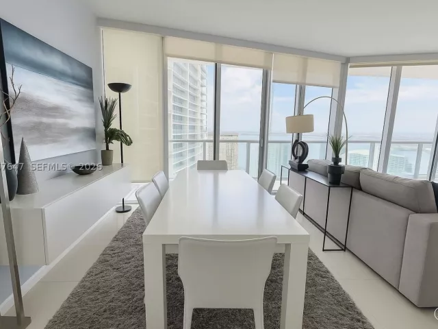 2-bedroom condo for sale in Miami - 495 Brickell Ave 5104 - MondialRealty