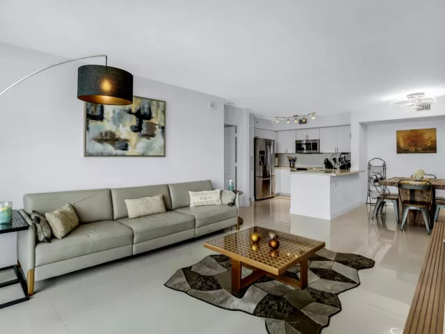 2-bedroom condo for sale in Miami - 1155 BRICKELL BAY Drive 2509 - MondialRealty
