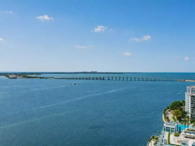 2-bedroom condo for sale in Miami - 1155 BRICKELL BAY Drive 2509 - MondialRealty