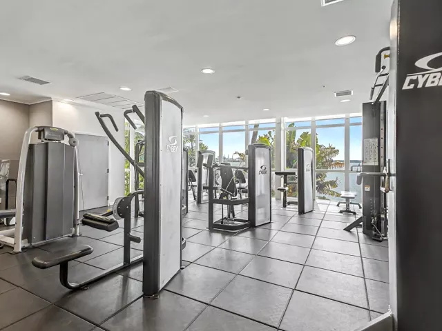 2-bedroom condo for sale in Miami - 1155 BRICKELL BAY Drive 2509 - MondialRealty