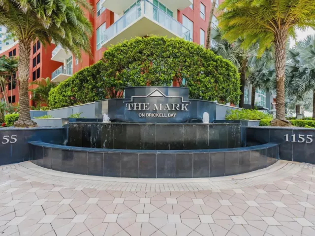 2-bedroom condo for sale in Miami - 1155 BRICKELL BAY Drive 2509 - MondialRealty