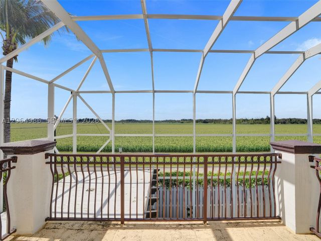 4-bedroom home for rent in Miami - 6662 SW 166th Ct - MondialRealty