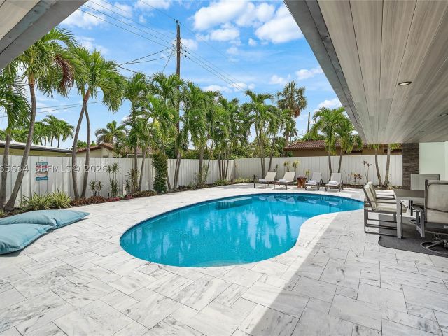 3-bedroom home for sale in Fort Lauderdale - 2153 Imperial Point Dr - MondialRealty