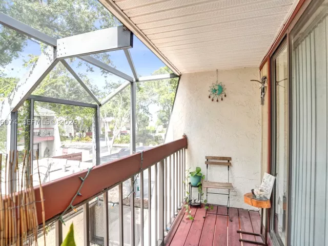3-bedroom home for sale in Hollywood - 3003 Lakewood Ln - MondialRealty