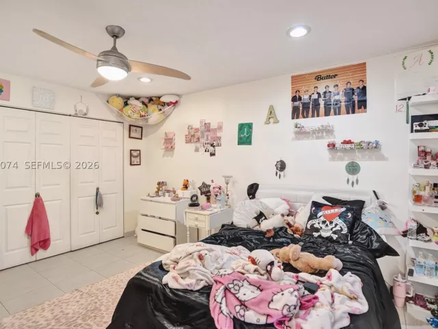 3-bedroom home for sale in Hollywood - 3003 Lakewood Ln - MondialRealty