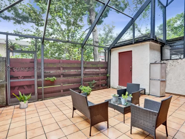 3-bedroom home for sale in Hollywood - 3003 Lakewood Ln - MondialRealty