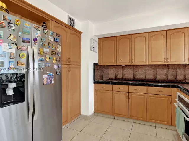3-bedroom home for sale in Hollywood - 3003 Lakewood Ln - MondialRealty