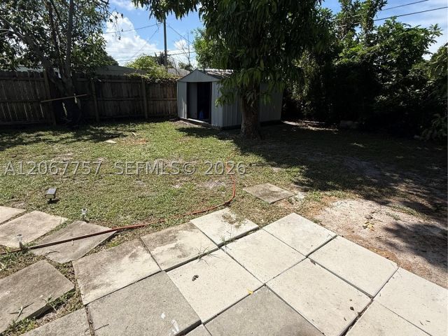 4-bedroom home for sale in Hollywood - 2411 Wiley St - MondialRealty