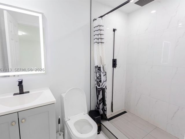 5-bedroom home for sale in Homestead - 12761 SW 256th St - MondialRealty