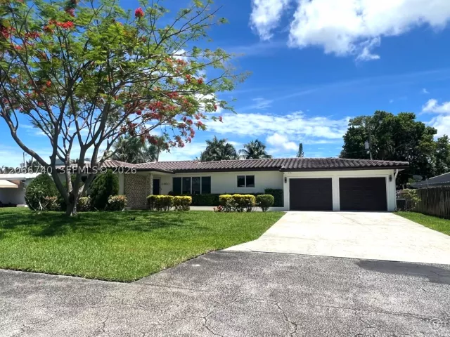 3-bedroom home for sale in Hollywood - 3460 Buchanan St - MondialRealty