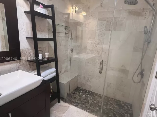 3-bedroom home for sale in Hollywood - 3460 Buchanan St - MondialRealty
