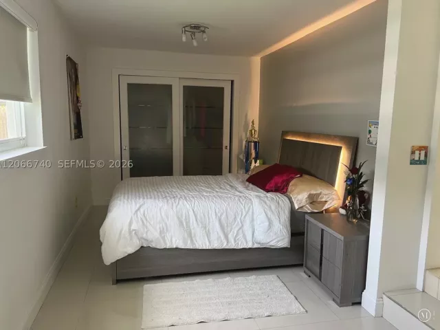 3-bedroom home for sale in Hollywood - 3460 Buchanan St - MondialRealty