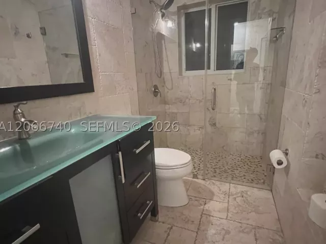 3-bedroom home for sale in Hollywood - 3460 Buchanan St - MondialRealty