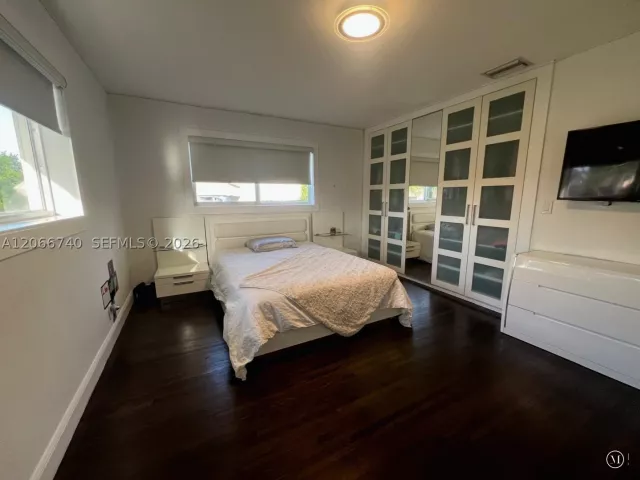 3-bedroom home for sale in Hollywood - 3460 Buchanan St - MondialRealty
