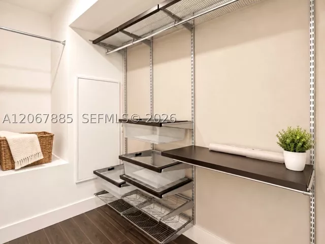 4-bedroom home for sale in Hollywood - 406 Saint Andrews Rd 53 - MondialRealty