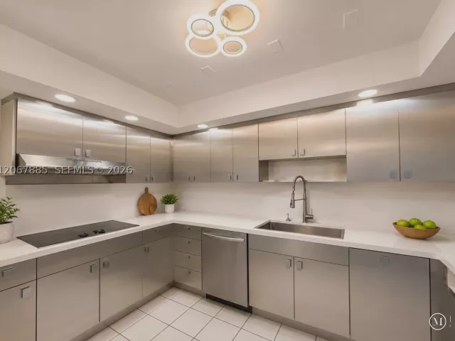 4-bedroom home for sale in Hollywood - 406 Saint Andrews Rd 53 - MondialRealty