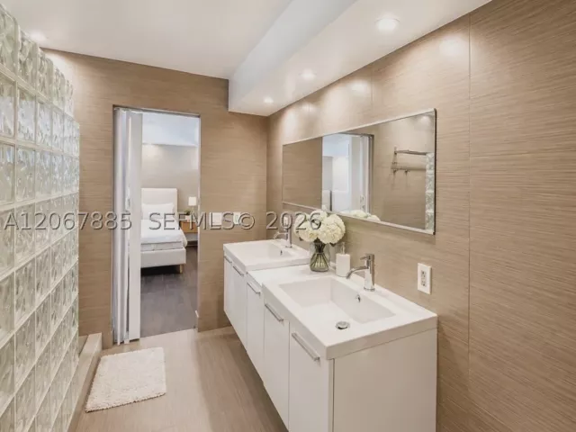 4-bedroom home for sale in Hollywood - 406 Saint Andrews Rd 53 - MondialRealty