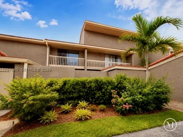 4-bedroom home for sale in Hollywood - 406 Saint Andrews Rd 53 - MondialRealty