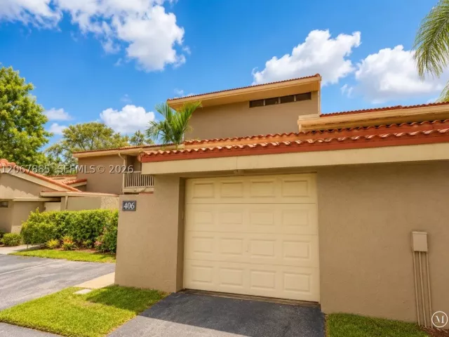 4-bedroom home for sale in Hollywood - 406 Saint Andrews Rd 53 - MondialRealty
