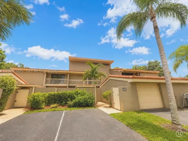 4-bedroom home for sale in Hollywood - 406 Saint Andrews Rd 53 - MondialRealty