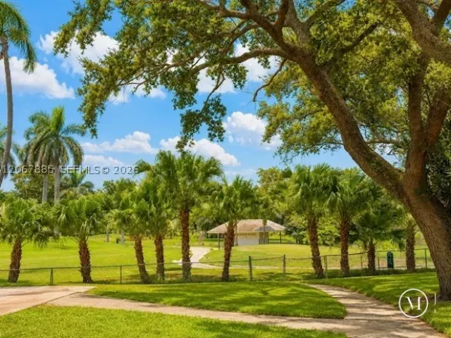 4-bedroom home for sale in Hollywood - 406 Saint Andrews Rd 53 - MondialRealty