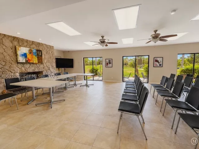 4-bedroom home for sale in Hollywood - 406 Saint Andrews Rd 53 - MondialRealty