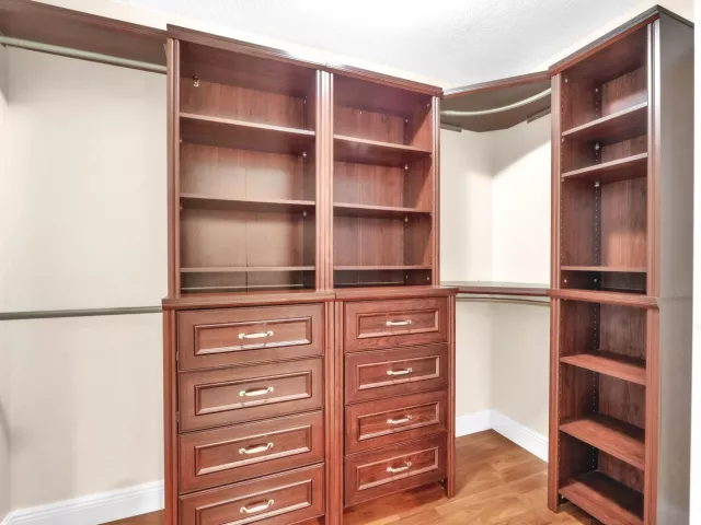 4-bedroom home for sale in Pembroke Pines - 2325 NW 186th Avenue - MondialRealty