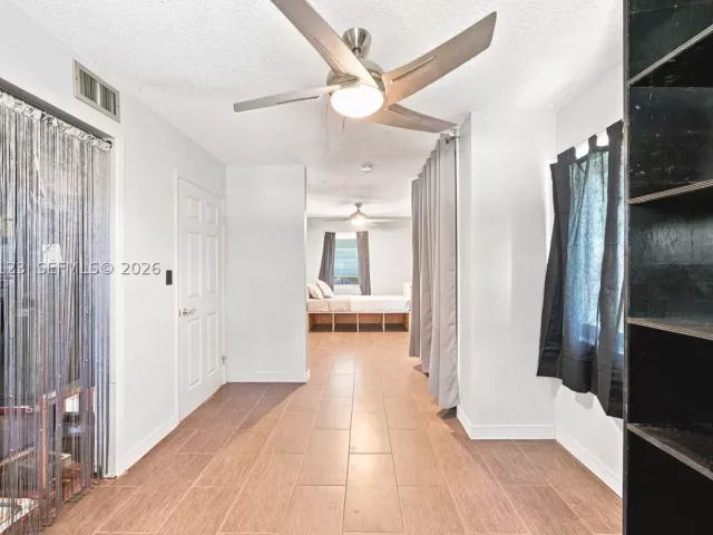 2-bedroom home for sale in Miami - 5525 SW 112th Ave - MondialRealty