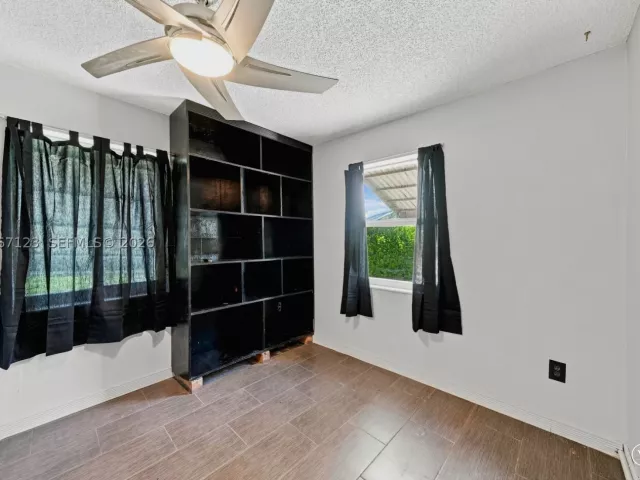 2-bedroom home for sale in Miami - 5525 SW 112th Ave - MondialRealty
