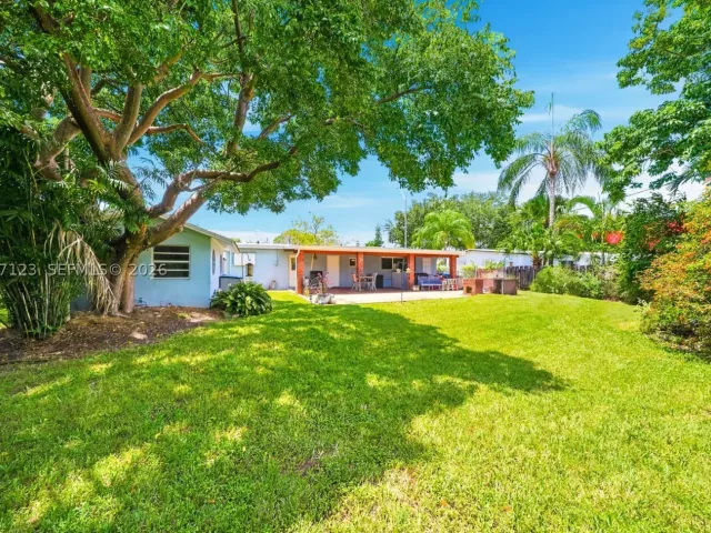 2-bedroom home for sale in Miami - 5525 SW 112th Ave - MondialRealty