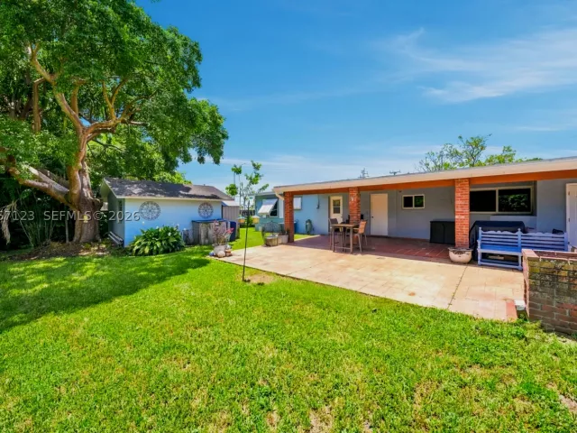 2-bedroom home for sale in Miami - 5525 SW 112th Ave - MondialRealty