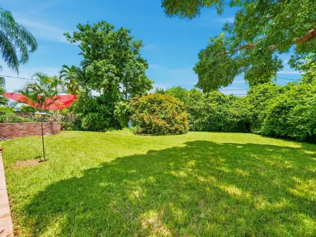 2-bedroom home for sale in Miami - 5525 SW 112th Ave - MondialRealty