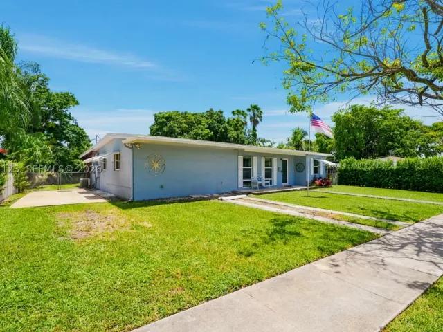2-bedroom home for sale in Miami - 5525 SW 112th Ave - MondialRealty