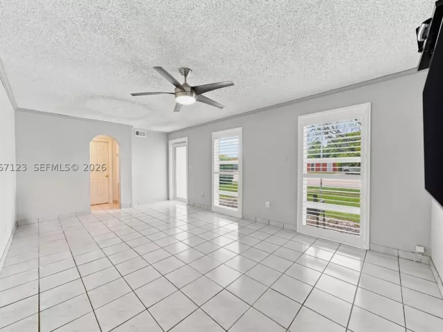 2-bedroom home for sale in Miami - 5525 SW 112th Ave - MondialRealty