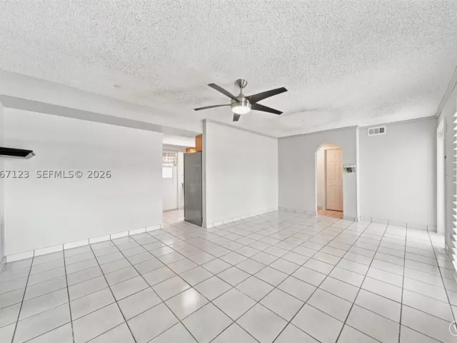 2-bedroom home for sale in Miami - 5525 SW 112th Ave - MondialRealty