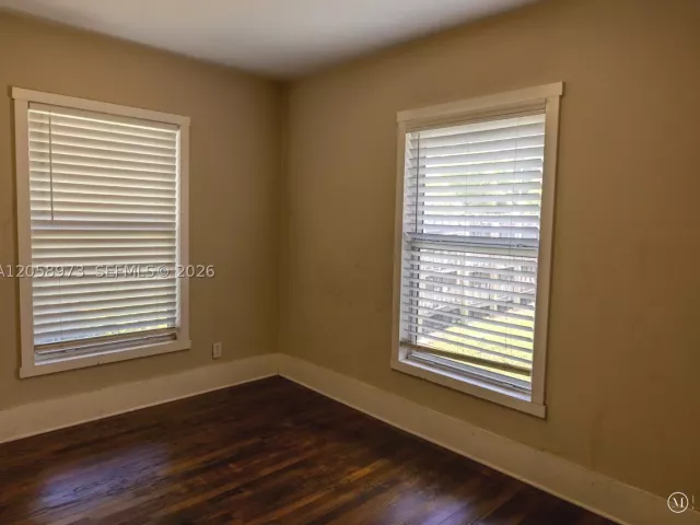 4-bedroom home for sale in North Miami - 520 NE 129th St - MondialRealty