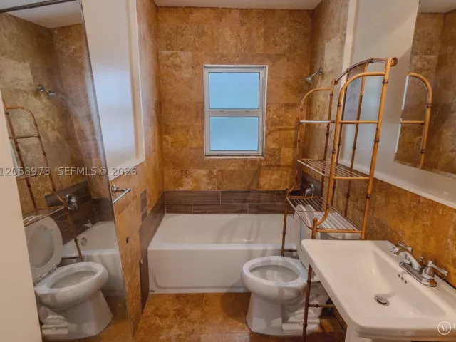 4-bedroom home for sale in North Miami - 520 NE 129th St - MondialRealty