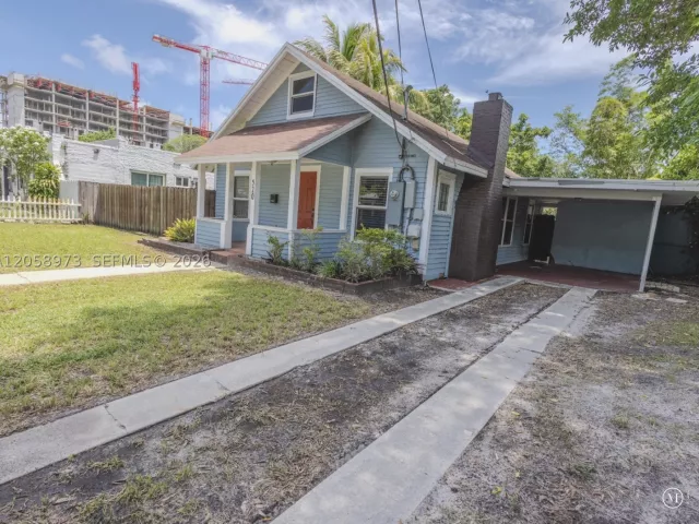 4-bedroom home for sale in North Miami - 520 NE 129th St - MondialRealty