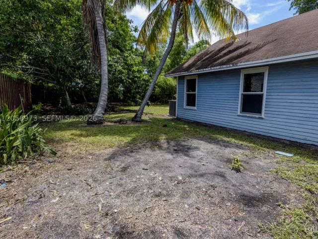 4-bedroom home for sale in North Miami - 520 NE 129th St - MondialRealty