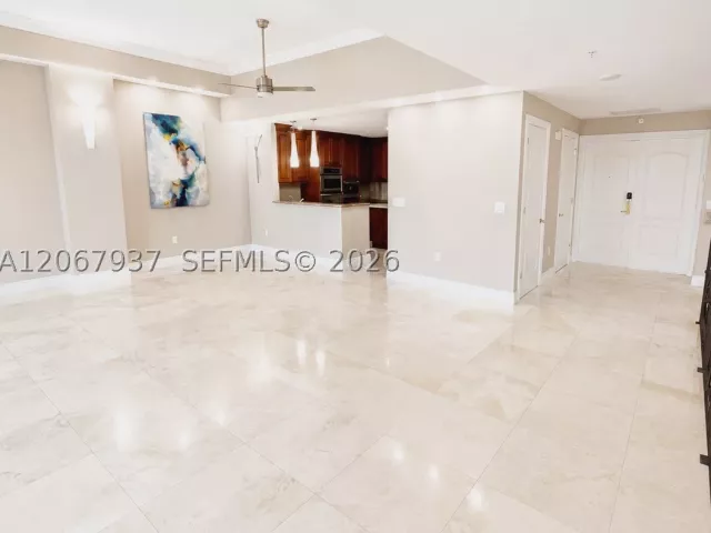 3-bedroom home for sale in Hollywood - 3501 N Ocean Dr V1 - MondialRealty