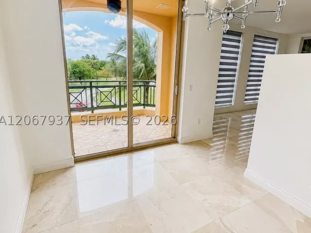 3-bedroom home for sale in Hollywood - 3501 N Ocean Dr V1 - MondialRealty