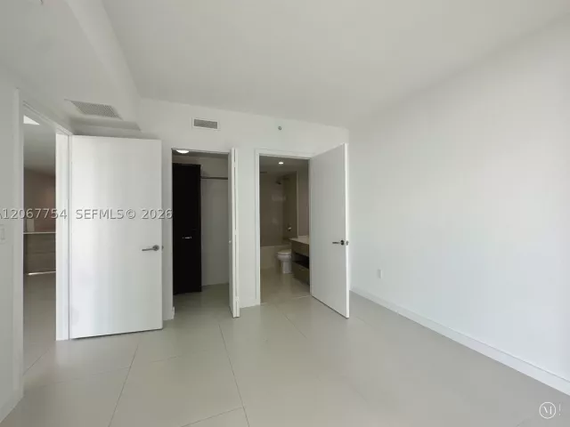 2-bedroom condo for sale in Miami - 1300 S Miami 4209 - MondialRealty