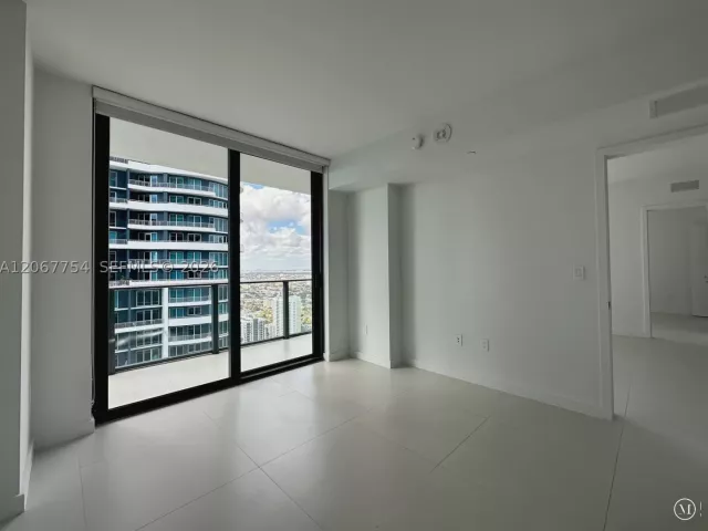 2-bedroom condo for sale in Miami - 1300 S Miami 4209 - MondialRealty