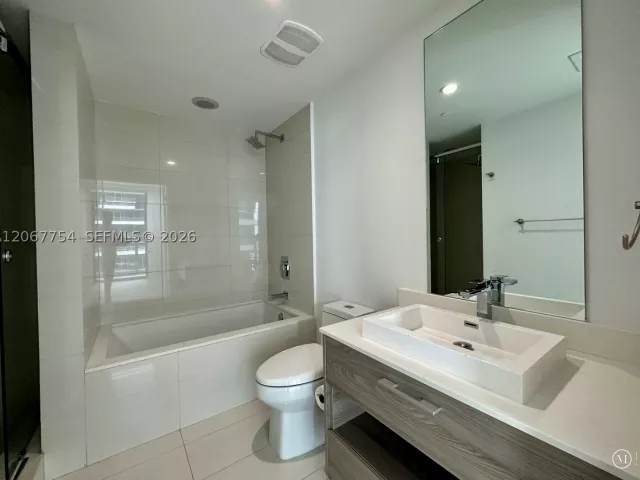 2-bedroom condo for sale in Miami - 1300 S Miami 4209 - MondialRealty