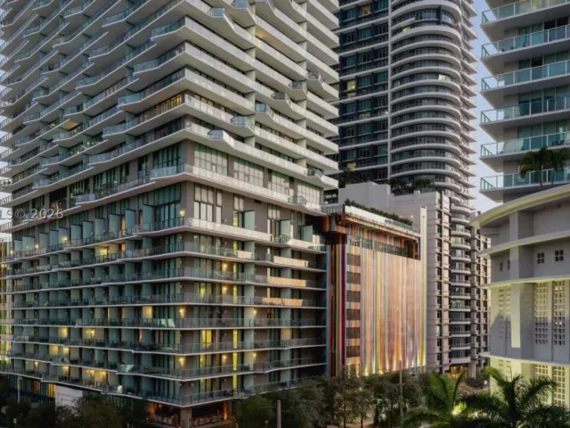 2-bedroom condo for sale in Miami - 1300 S Miami 4209 - MondialRealty