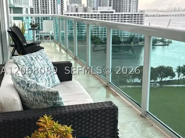 2-bedroom condo for rent in Miami - 1800 N Bayshore Dr 1609 - MondialRealty